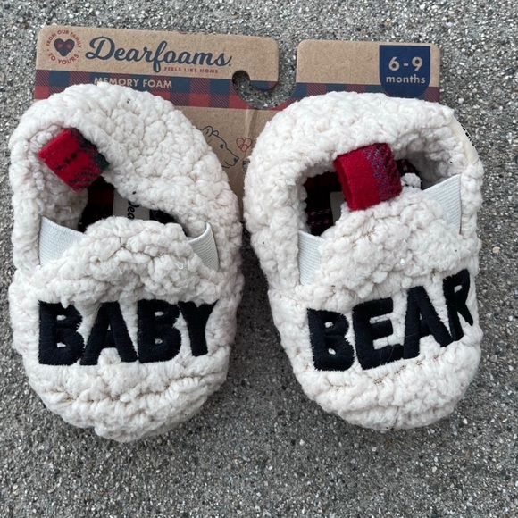 Dearforms BABY BEAR 6-9 months slippers new with tags infant Christmas sherpa - Picture 1 of 3